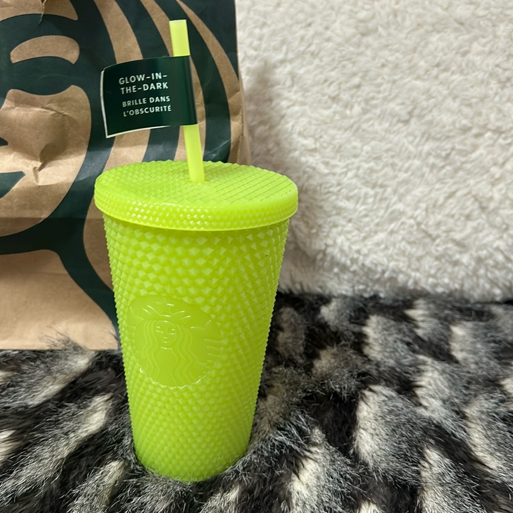 NWT Starbucks “Glow In The Dark” Studded Tumbler‎ 16oz cup